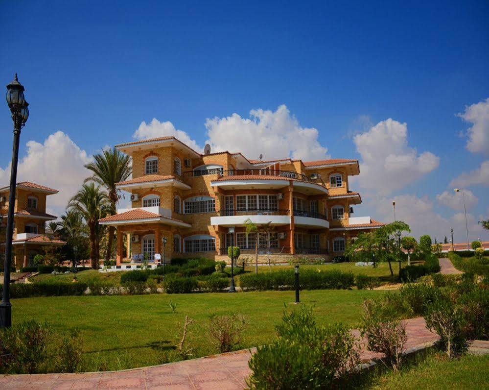 Tolip Inn Resort Fayed Exterior photo