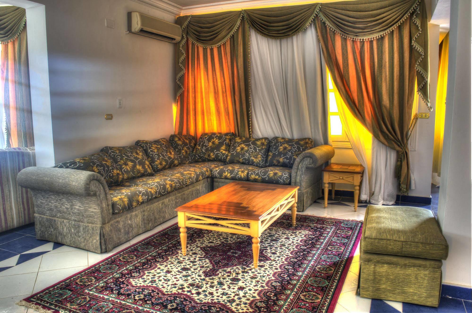 Tolip Inn Resort Fayed Exterior photo
